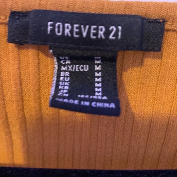 Cropped small top - Picture 2 of 2